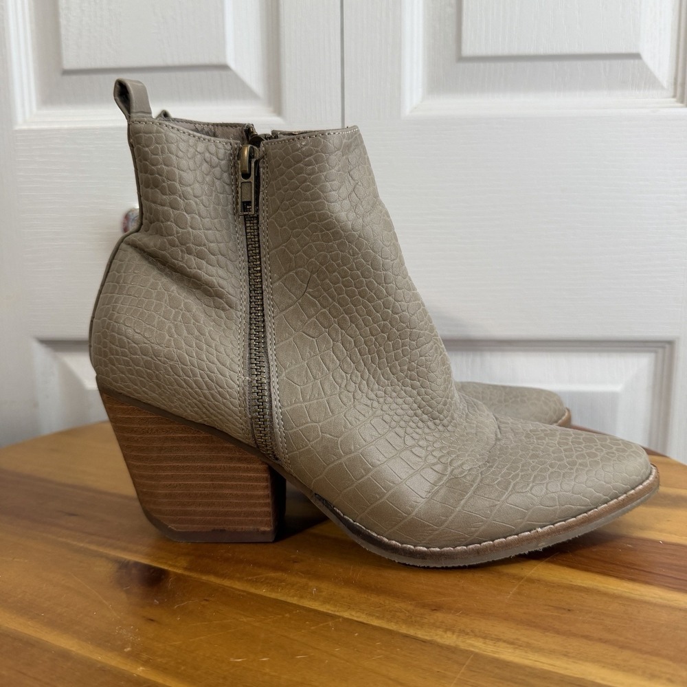 Coconuts By Matisse Marga Faux Leather Heeled Ankle Boots Women's Size 8 Office
